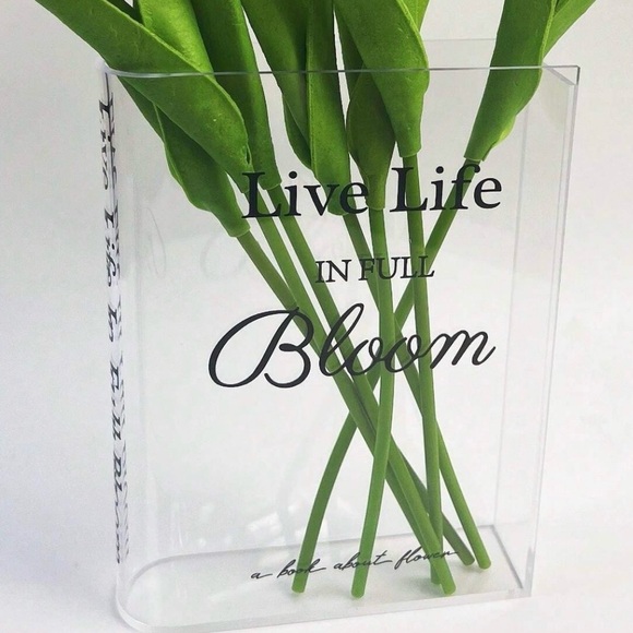 Live Life in Full Bloom Clear Acrylic Vase - Picture 4 of 6